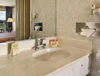 All Day Inn Sandston Extérieur photo