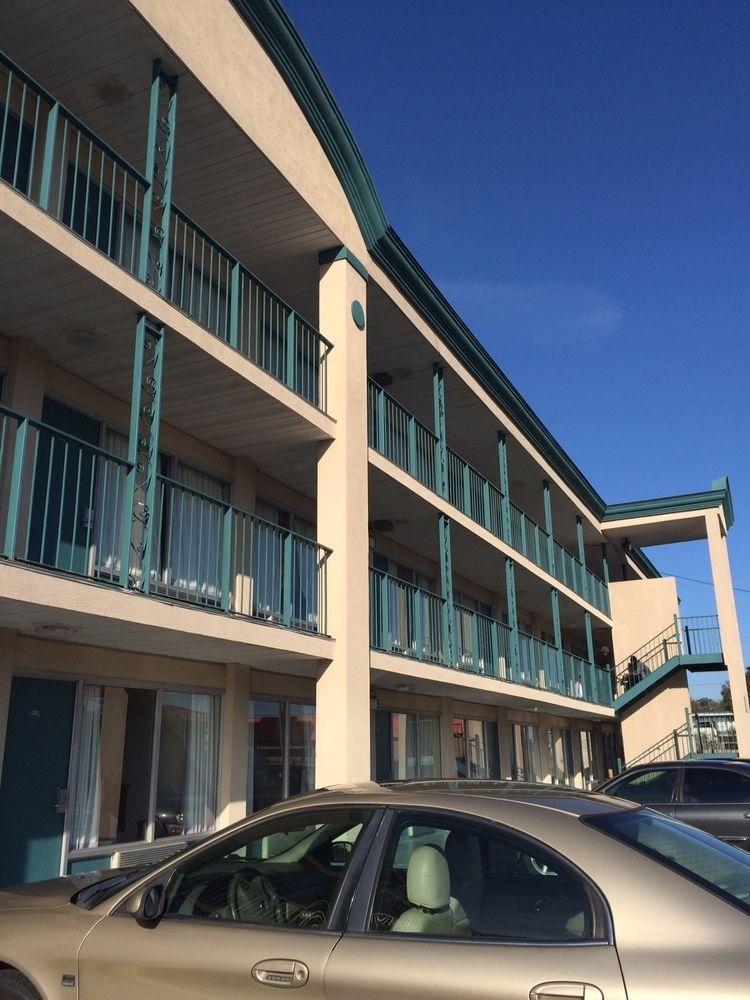 All Day Inn Sandston Extérieur photo