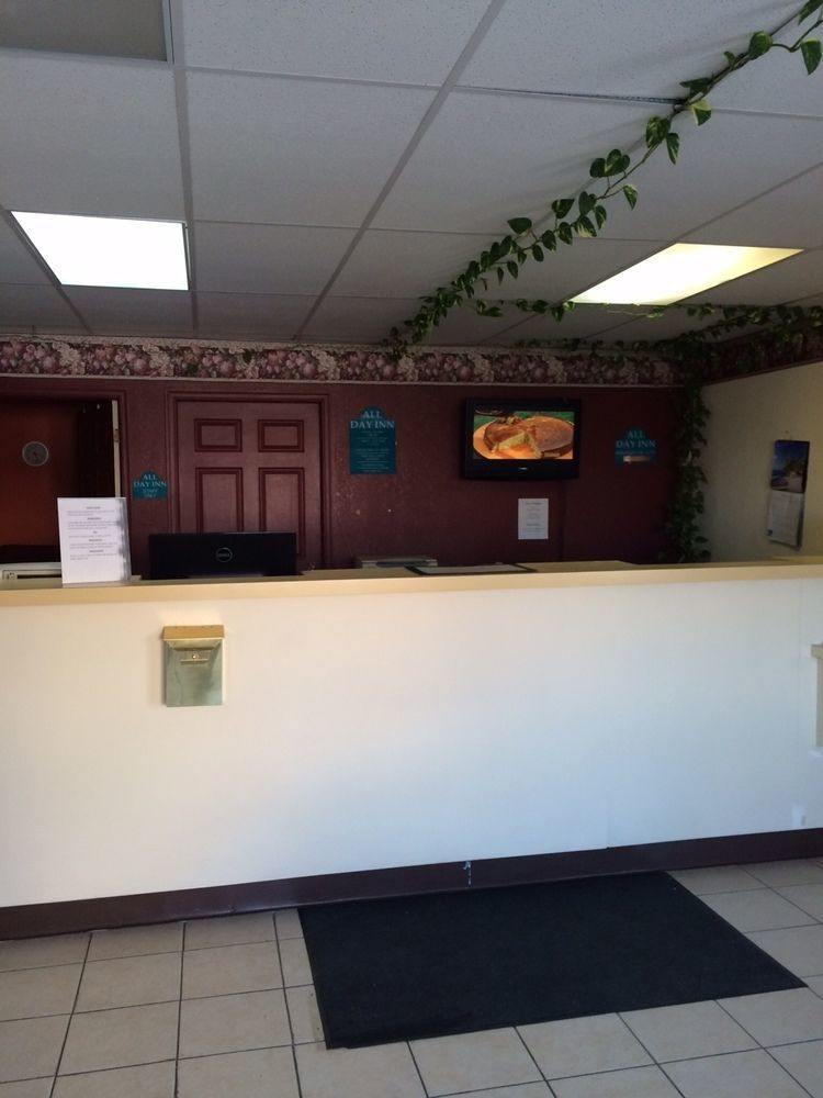 All Day Inn Sandston Extérieur photo