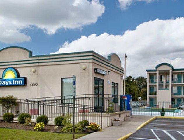 All Day Inn Sandston Extérieur photo